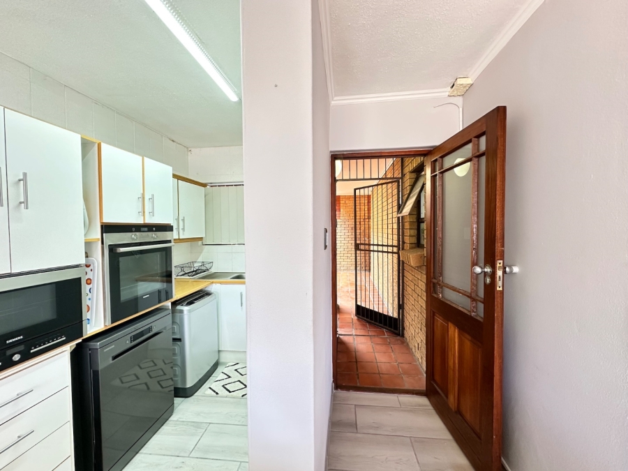 3 Bedroom Property for Sale in Mossel Bay Central Western Cape